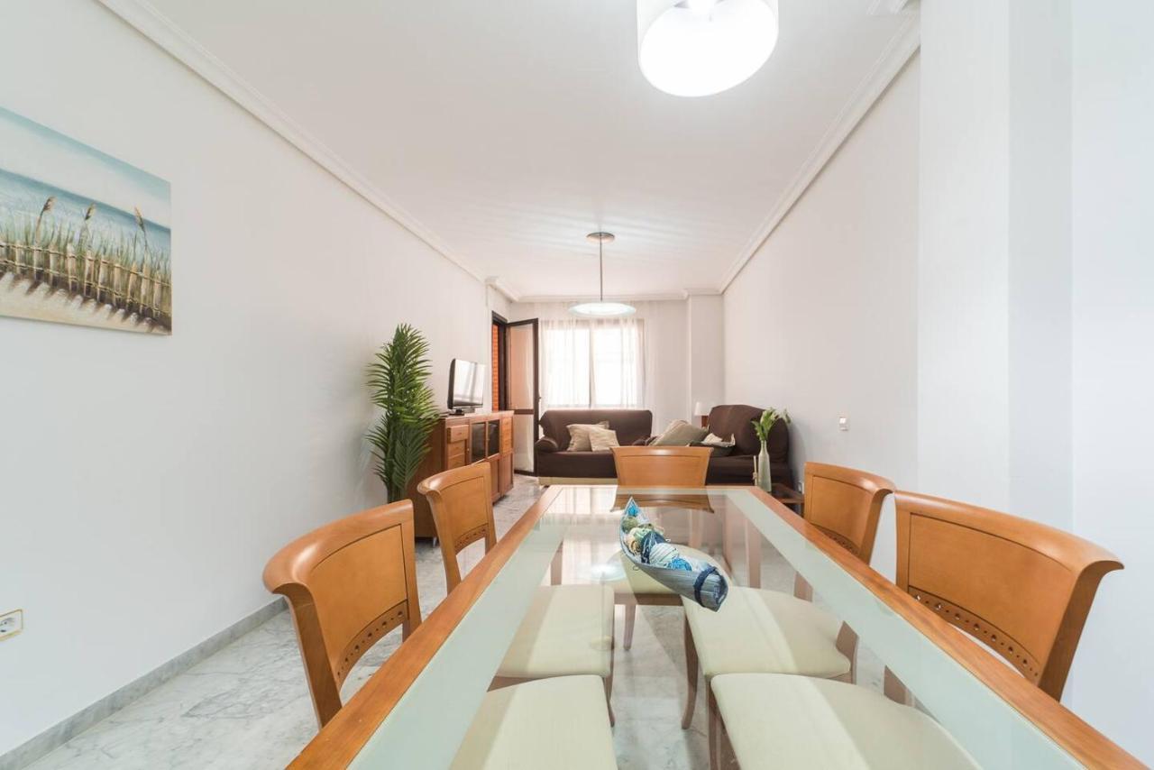 Expoholidays - Plaza Santa Rita Appartement Almería